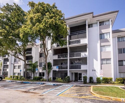 apt-106-711 N Pine Island Rd, Plantation, FL, 33324-1318 | Card Image