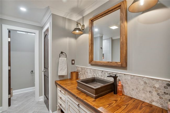 Lower level full​​‌​​​​‌​​‌‌​‌‌​​​‌‌​​‌‌​‌​​​​​‌ bathroom | Image 34