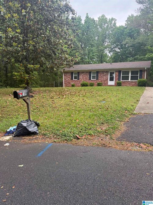 1319 Dogwood Rd, ADAMSVILLE, AL, 35005-1605 | Card Image