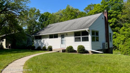 12 Duzine Rd, New Paltz, NY, 12561-1304 | Card Image