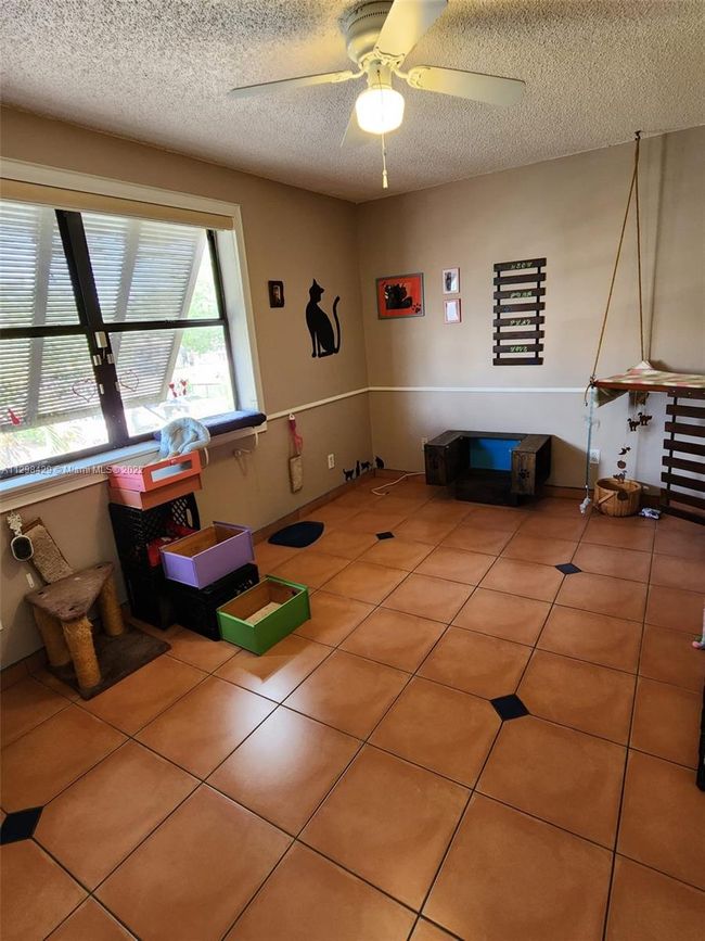 12320 - 12320 Nw 11 Th Ct, Townhouse with 2 bedrooms, 2 bathrooms and null parking in Pembroke Pines FL | Image 18