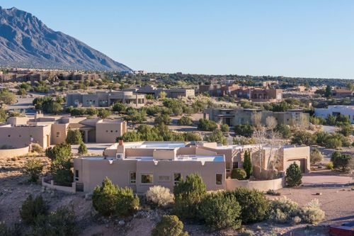 4 Meadows Pl, Placitas, NM, 87043-9470 | Card Image