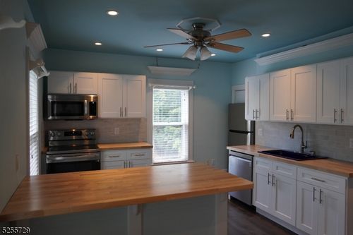 96 High St, Newton, NJ, 07860-1721 | Card Image