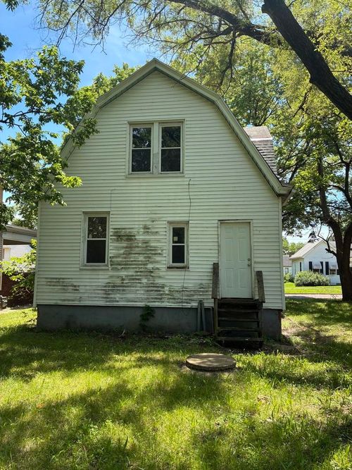 1025 W Butler St, Peoria, IL, 61605-3758 | Card Image