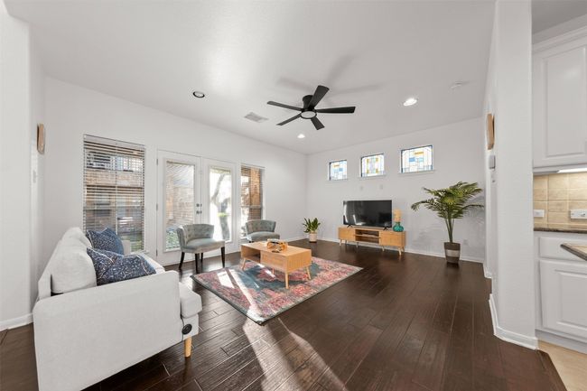 APT-44 - 11400 W Parmer Ln, Condo with 3 bedrooms, 3 bathrooms and 1 parking in Cedar Park TX | Image 4