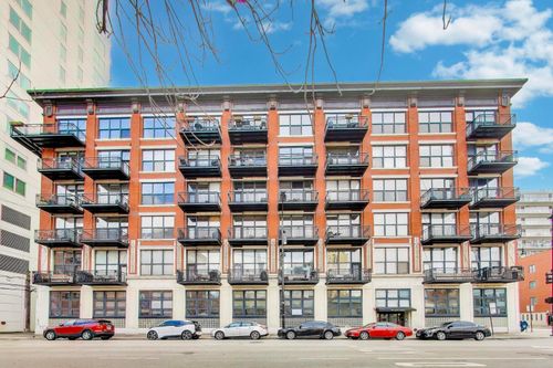 apt-304-1601 S Michigan Ave, Chicago, IL, 60616-1240 | Card Image