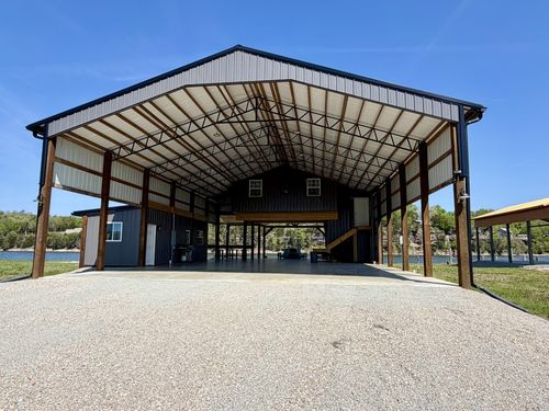 188 S River Front Dr, Clifton, TN, 38425-2001 | Card Image