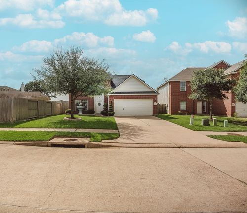 2055 Midlane Dr, Conroe, TX, 77301-4685 | Card Image