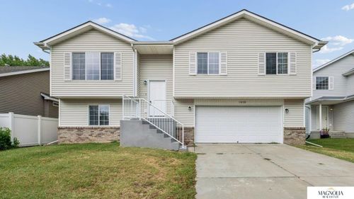 1608 Frisco Dr, Lincoln, NE, 68521-9086 | Card Image