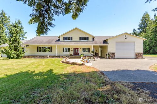 124 S Gilbert Road, Onalaska, WA, 98570 | Card Image