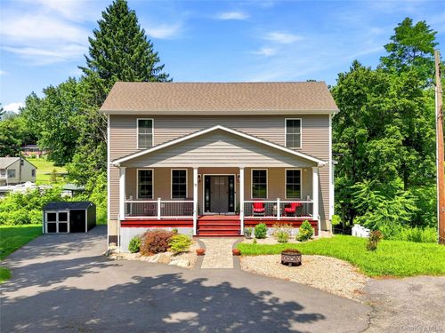 15 Rock Cut Ln, Pleasant Valley, NY, 12569-7729 | Card Image