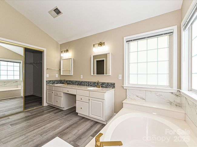 6112 Swanston Dr, House other with 5 bedrooms, 3 bathrooms and null parking in Charlotte NC | Image 31