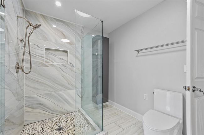 4505 Lakefield Bnd, House other with 4 bedrooms, 3 bathrooms and 2 parking in Berkeley Lake GA | Image 30