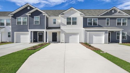 911 Long Bluff Rd, Summerville, SC, 29486-7145 | Card Image