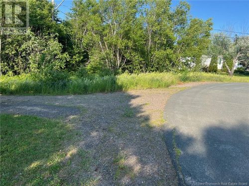 70 Rue Jeanne D'Arc, Rivière-À-La-Truite, NB, E1X2N4 | Card Image