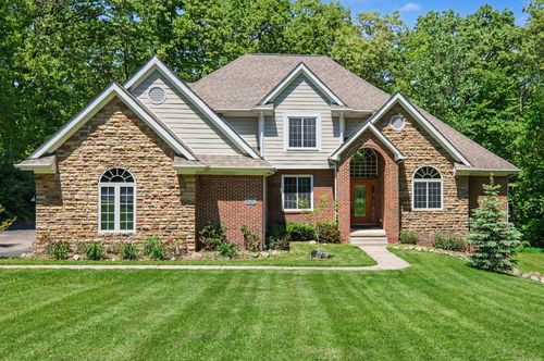 15600 Pine Ridge Dr, Holly, MI, 48442-9518 | Card Image