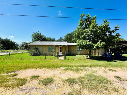 324 Ne 7th St, Cross Plains, TX, 76443-2210 | Card Image