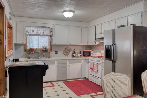 302 E State St, Corunna, MI, 48817-1425 | Card Image