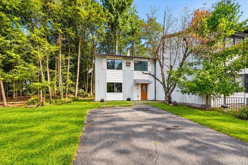 42 Peter Way, Thompson, NY, 12751 | Card Image