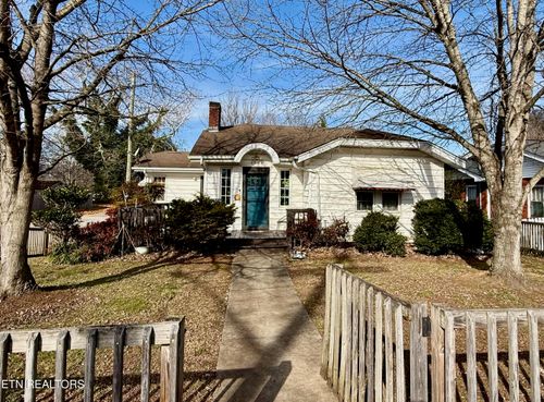 1701 Branson Ave, Knoxville, TN, 37917-3847 | Card Image