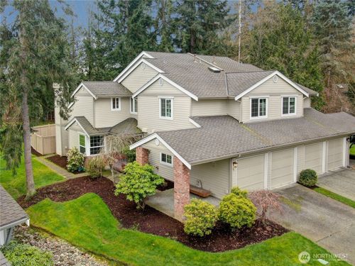 367 145th Pl Se, Bellevue, WA, 98007-5173 | Card Image