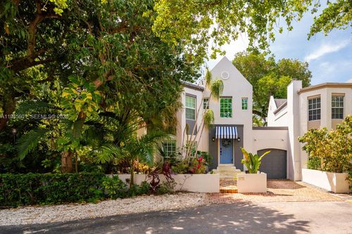 8-2952 Peachy St, Miami, FL, 33133-4552 | Card Image