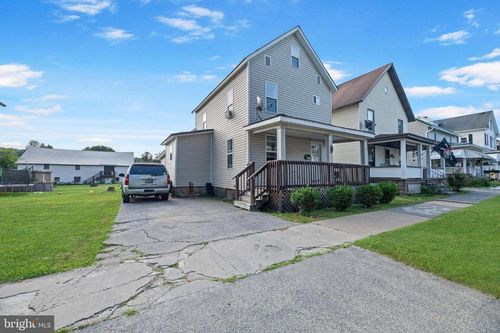 307 Weaver St, CLEARFIELD, PA, 16830-1548 | Card Image