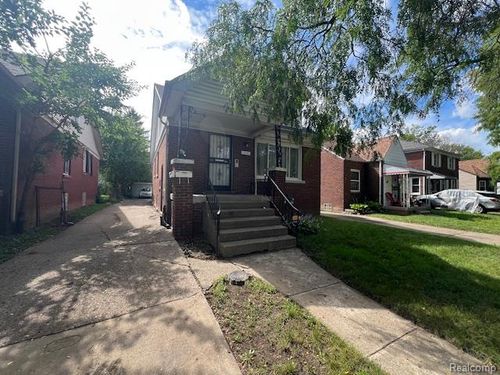 15030 Rossini Dr, Detroit, MI, 48205-1949 | Card Image
