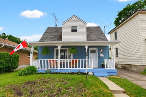 51 East St, Cambridge, ON, N1R4P2 | Card Image