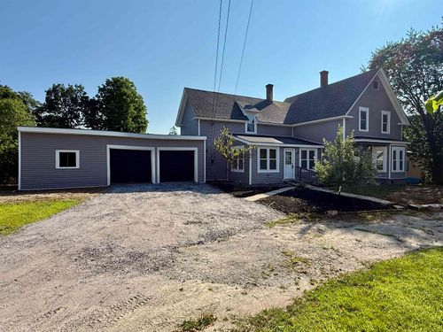 18 Preston St, Hillsborough, NH, 03244-5541 | Card Image