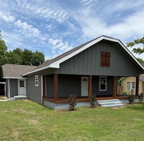 206 W 8th St, Venus, TX, 76084-2144 | Card Image