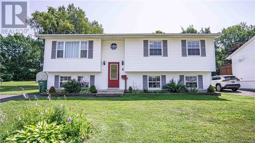 9 Lindsay Lane, Oromocto, NB, E2V2S4 | Card Image