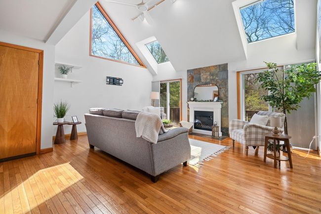 18 Seasons Ln, House other with 4 bedrooms, 3 bathrooms and null parking in Londonderry NH | Image 7