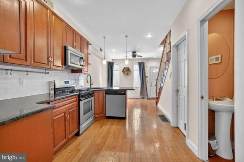 1304 S Fairhill St, PHILADELPHIA, PA, 19147-5819 | Card Image