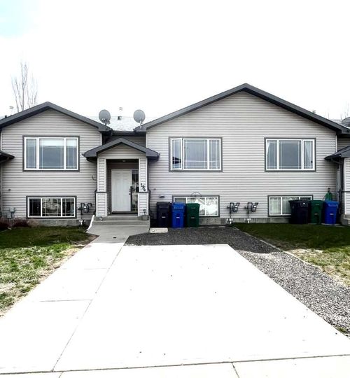 194 Blackfoot Boulevard W, Home with 4 bedrooms, 2 bathrooms and 4 parking in Lethbridge AB | Card Image