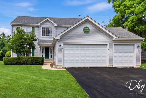 566 W Wildspring Rd, Round Lake, IL, 60073-4204 | Card Image