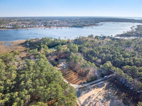 815 Yaupon Drive, Charleston, SC, 29492 | Card Image