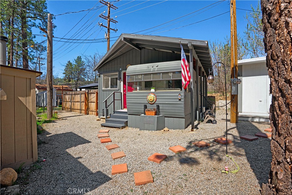Manufactured In Park in Idyllwild 2