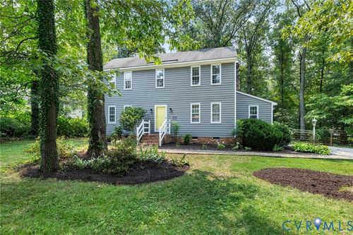 8601 Sunview Ln, North Chesterfield, VA, 23235-4170 | Card Image