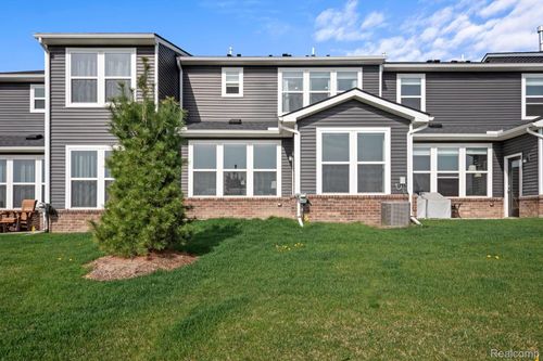 4112 Nottingham Cir, Clarkston, MI, 48346-1762 | Card Image