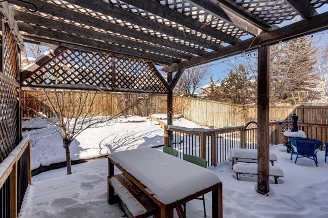 350 Bridlewood Court Sw, Home with 3 bedrooms, 3 bathrooms and 4 parking in Calgary AB | Image 35