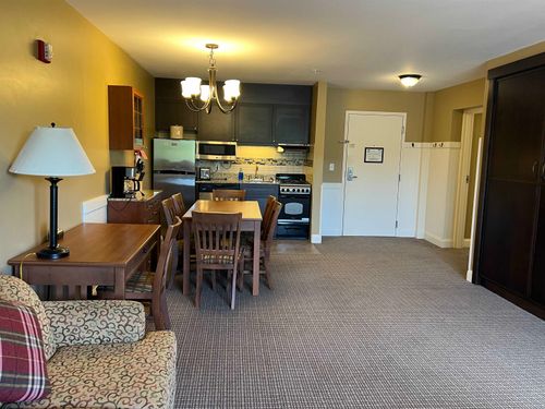 222-qtr-3-222 Qtr 3 Grand Summit Way, Dover, VT, 05356 | Card Image