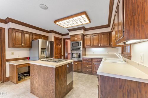 909 Willow Run South Dr, Raleigh, NC, 27615-5250 | Card Image