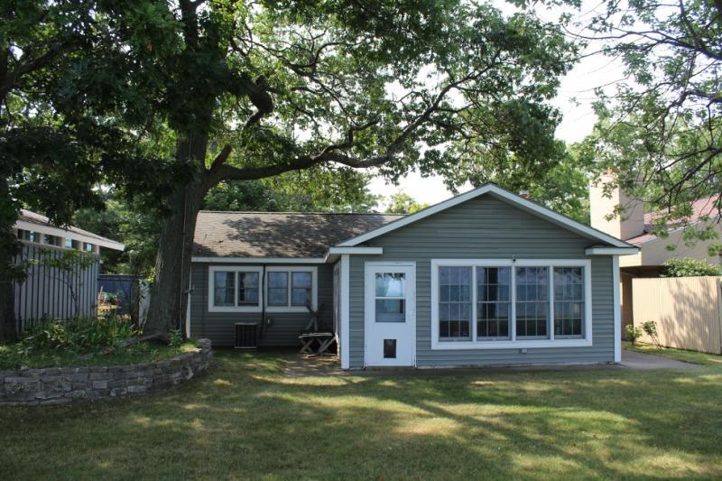 Crescent Beach Rd, Pigeon, MI 48755