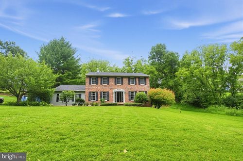 1544 Stouff Rd, DOWNINGTOWN, PA, 19335-3557 | Card Image
