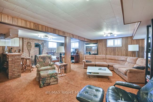 35 Fittons Rd E, House other with 3 bedrooms, 2 bathrooms and 4 parking in Orillia ON | Image 32