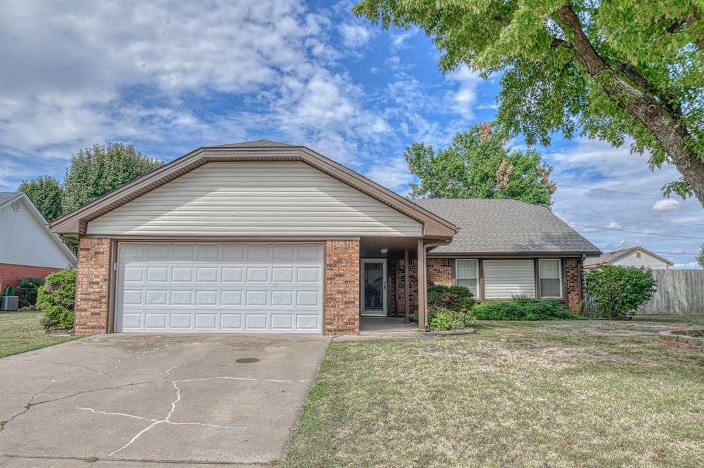 Bowerwood Dr, Chickasha, OK 73018