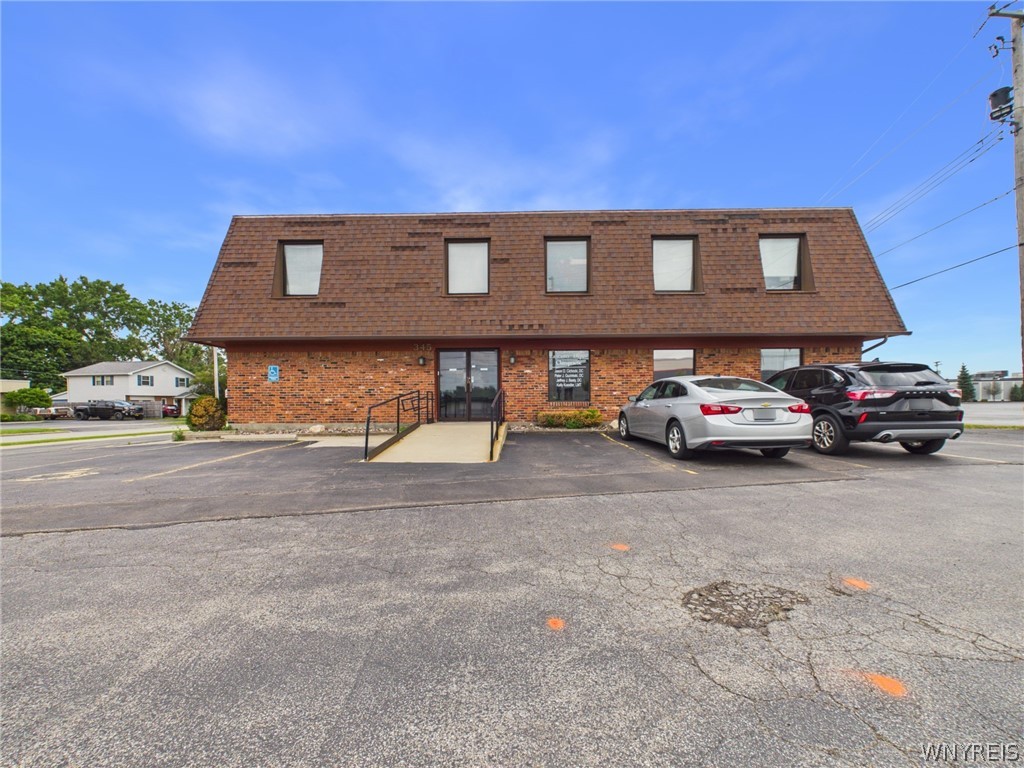 345 Dick Rd, Depew, NY 14043