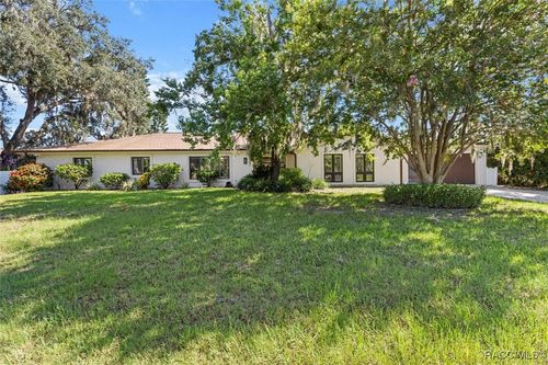 827 Sw Kings Bay Dr, Crystal River, FL, 34429-4650 | Card Image