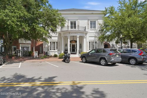 15 Chinquapin Rd, Pinehurst, NC, 28374-9875 | Card Image
